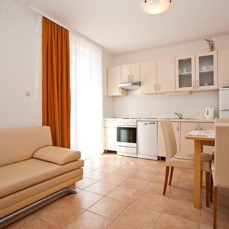 Apartments Glibo Near The Sea And Town Center! Krk Town Eksteriør bilde